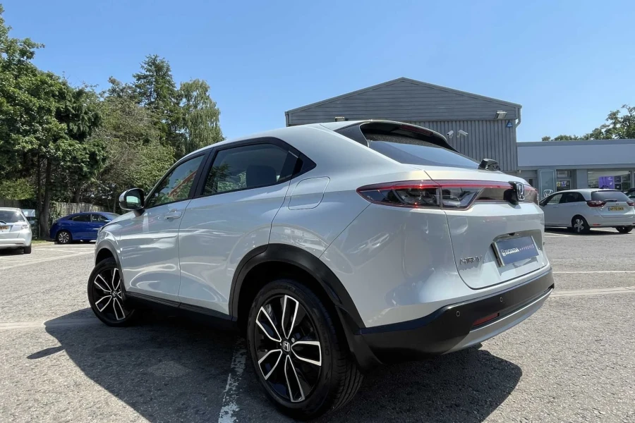 Vehicle Image - 2