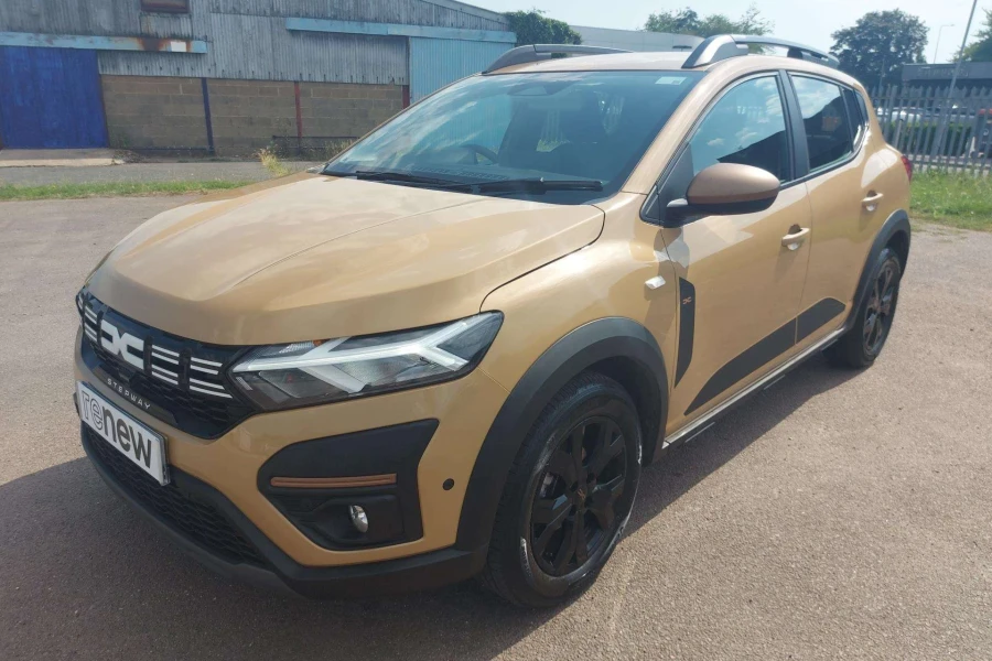 Vehicle Image - 2