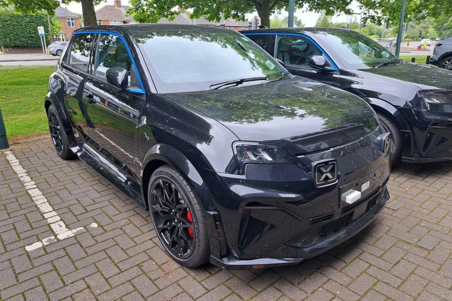 Vehicle Image - 1