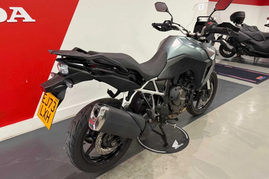 Vehicle Image - 2