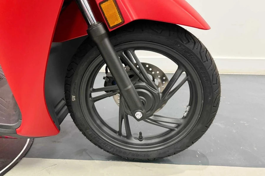 Vehicle Image - 3