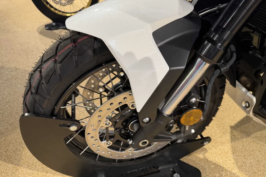 Vehicle Image - 2