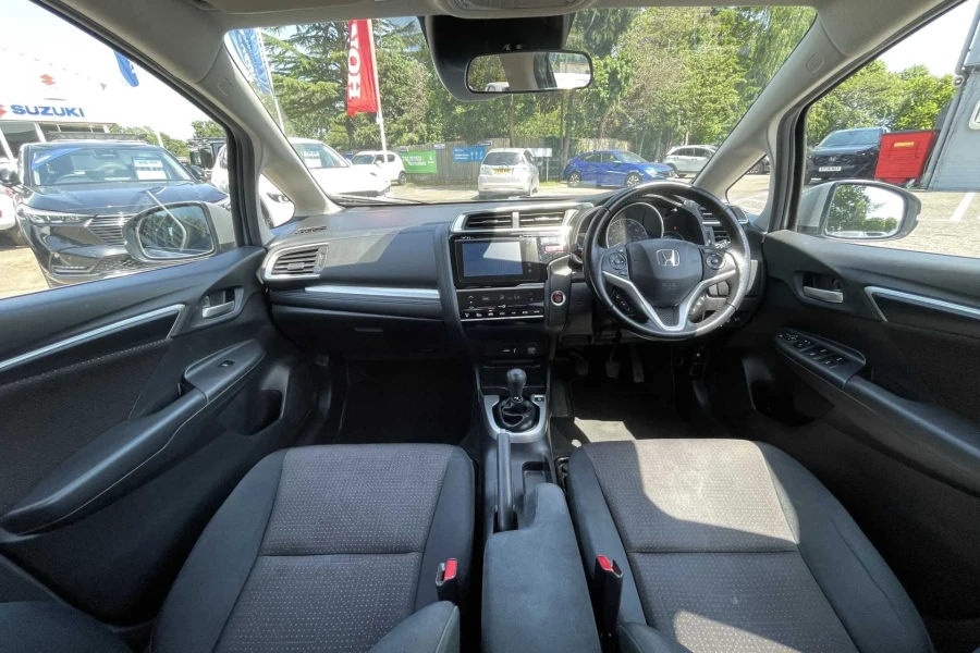 Vehicle Image - 3
