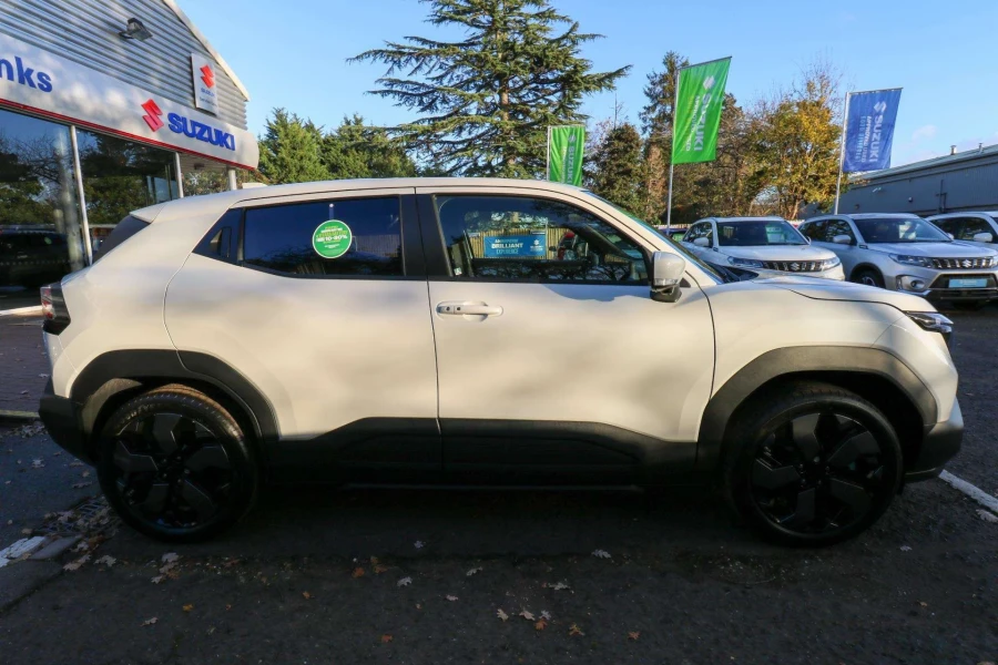 Vehicle Image - 2