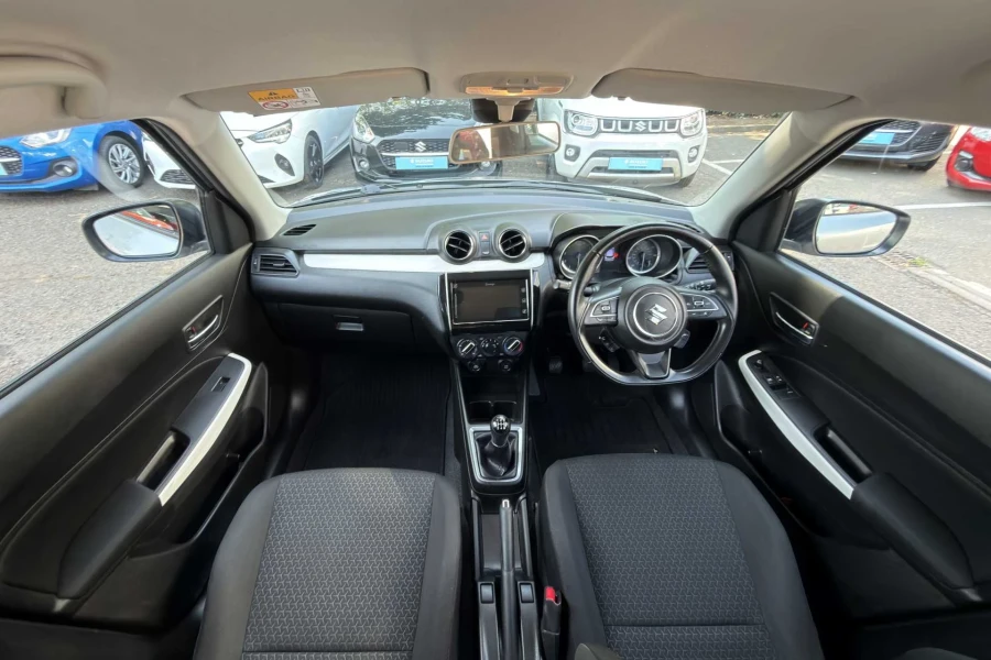 Vehicle Image - 3