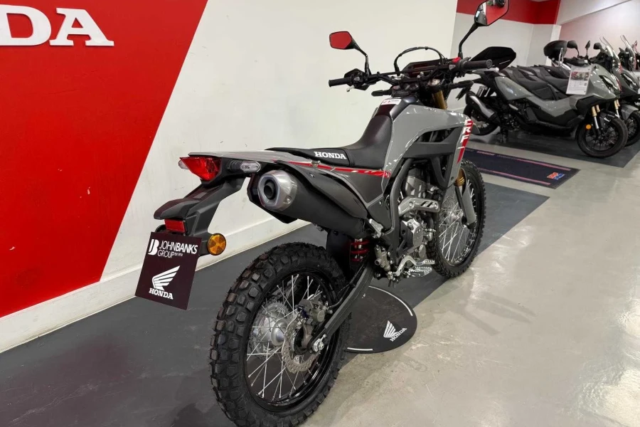 Vehicle Image - 2