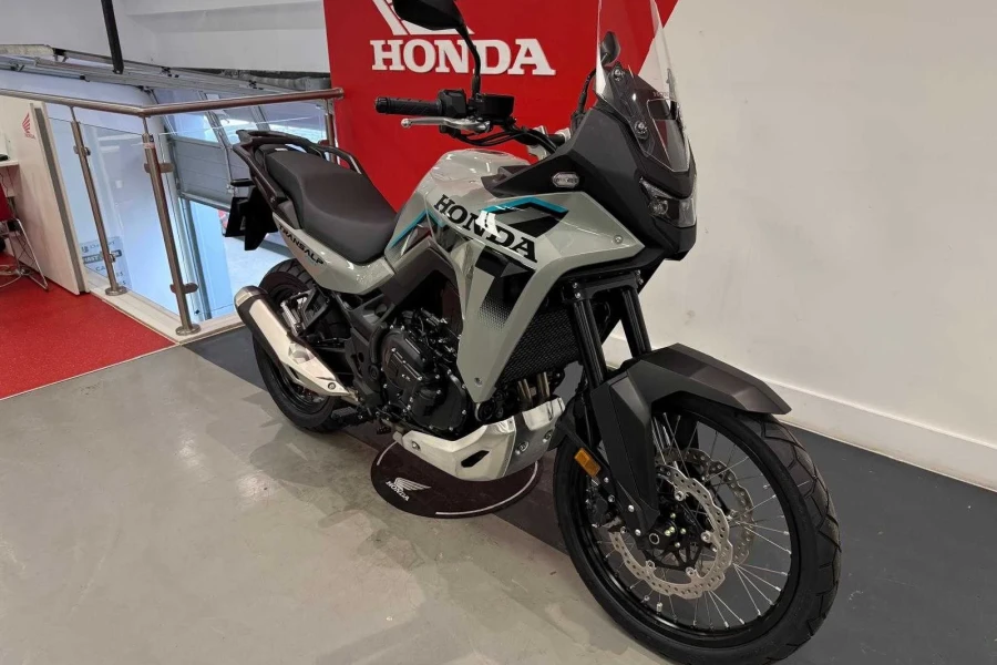 Vehicle Image - 1
