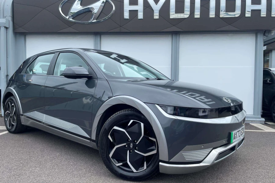 Vehicle Image - 0