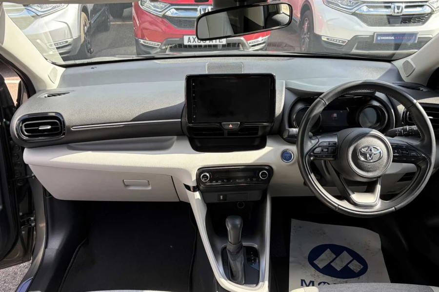 Vehicle Image - 3