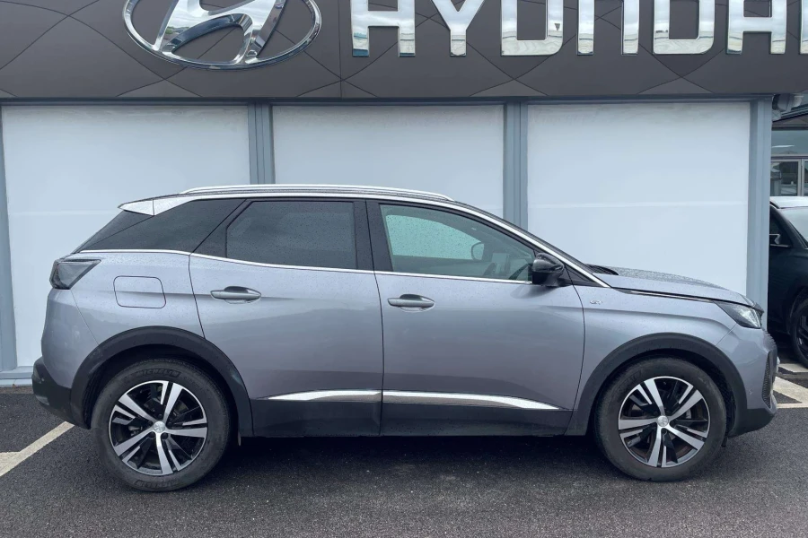 Vehicle Image - 1
