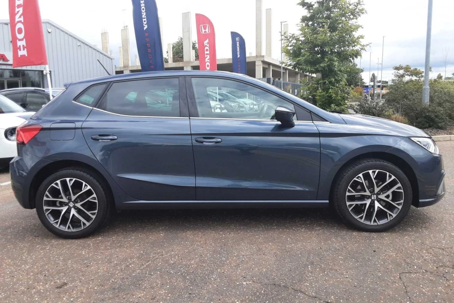Vehicle Image - 3