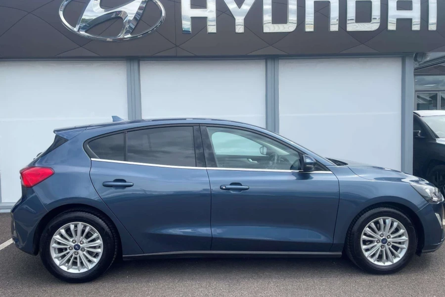 Vehicle Image - 1