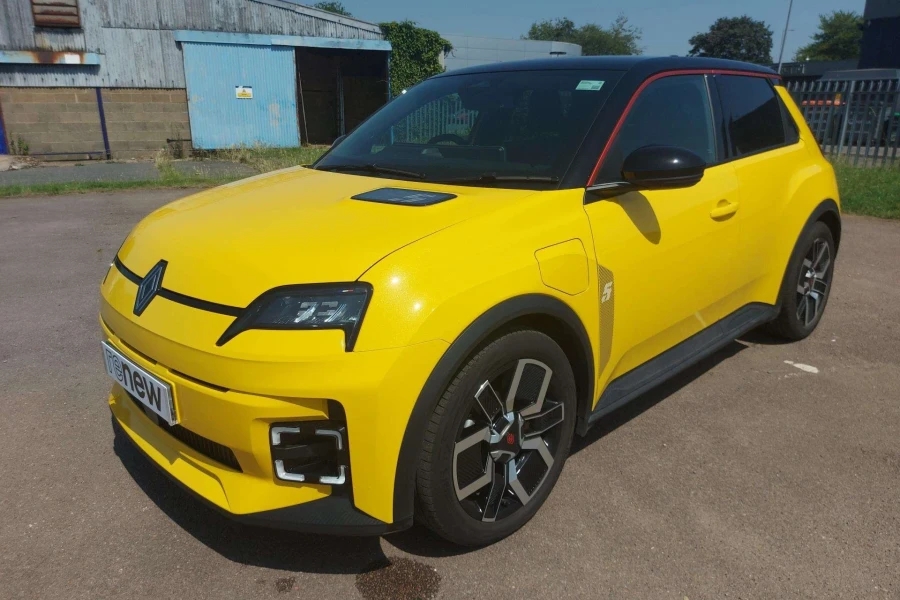 Vehicle Image - 2