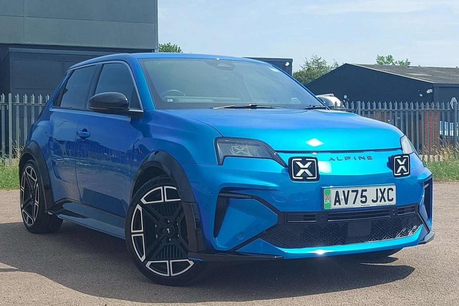 Vehicle Image - 0
