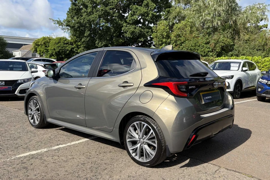 Vehicle Image - 2