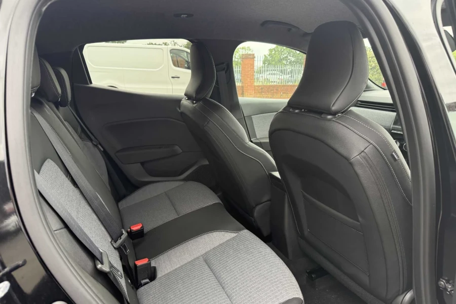 Vehicle Image - 3