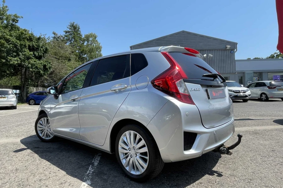 Vehicle Image - 2