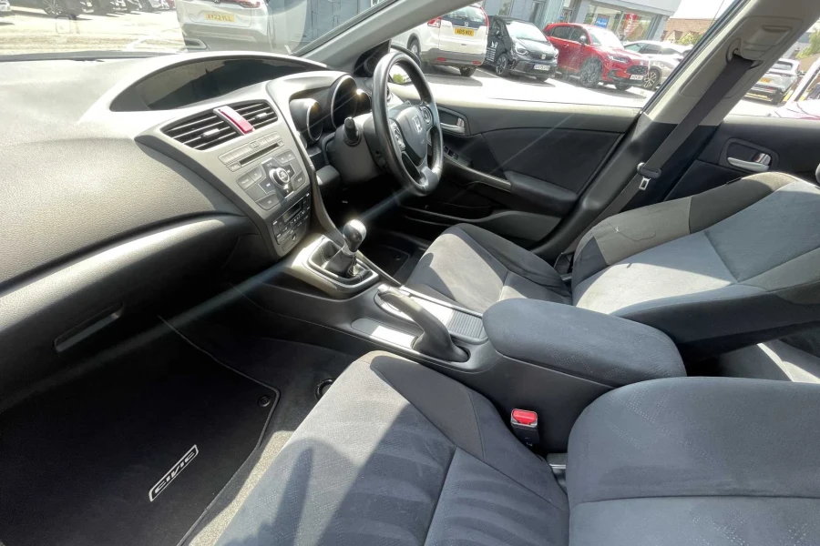 Vehicle Image - 1