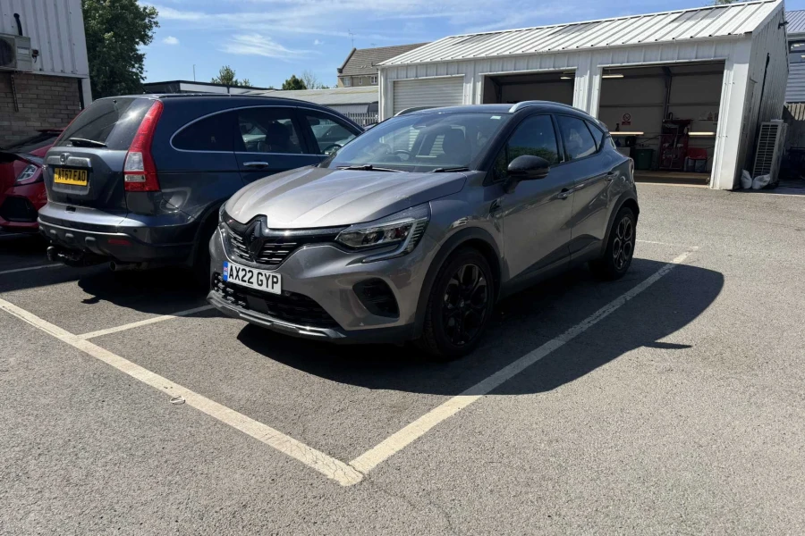 Vehicle Image - 0