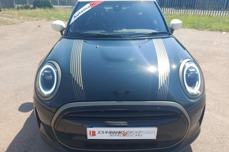 Vehicle Image - 1