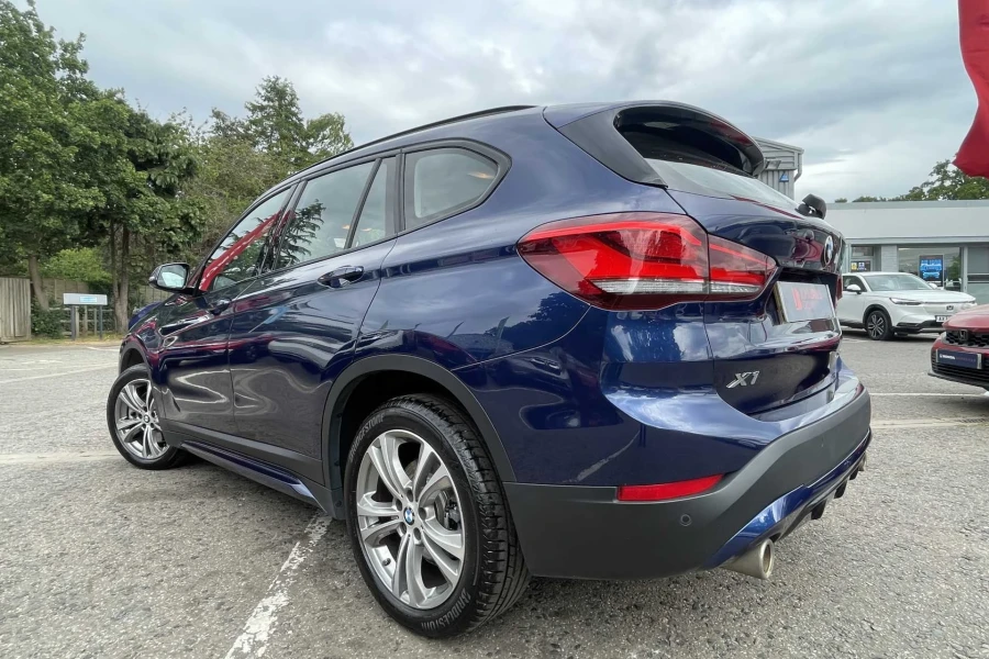 Vehicle Image - 2