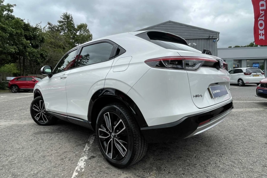 Vehicle Image - 2