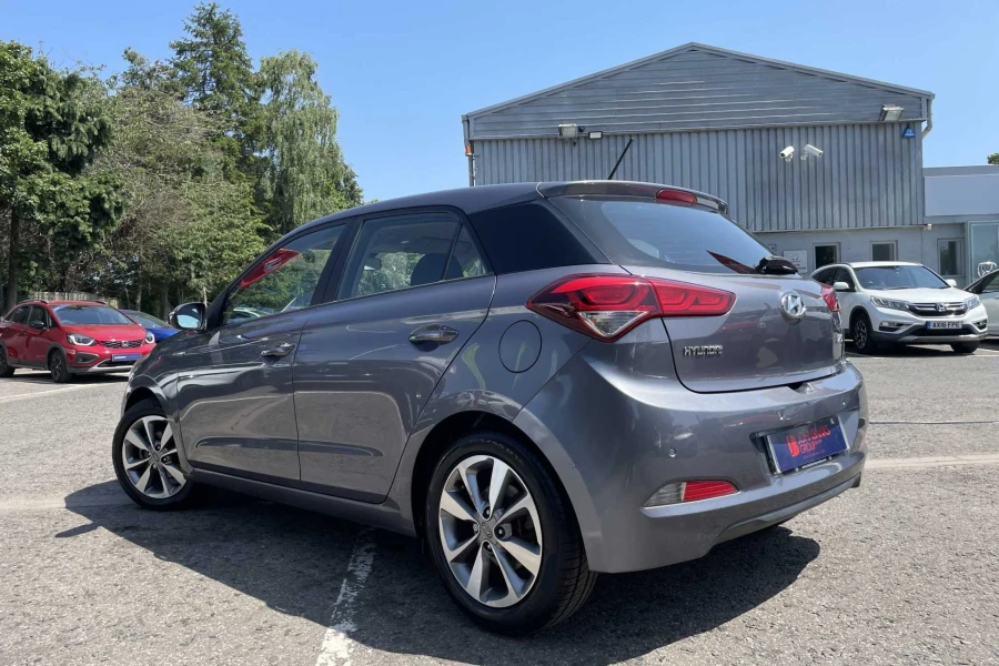 Vehicle Image - 2