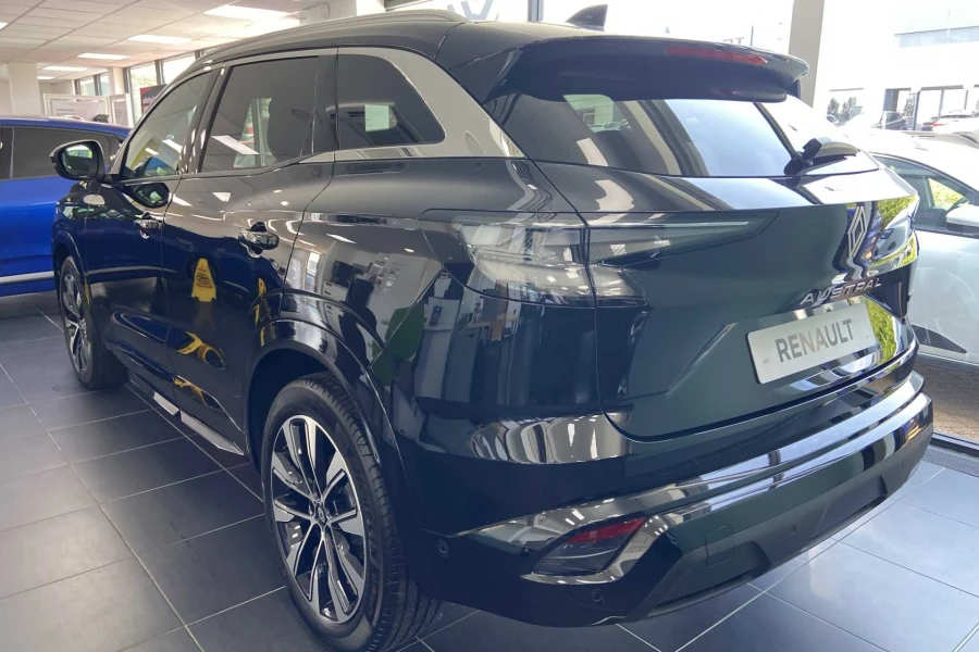 Vehicle Image - 2