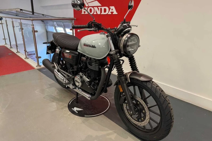 Vehicle Image - 1