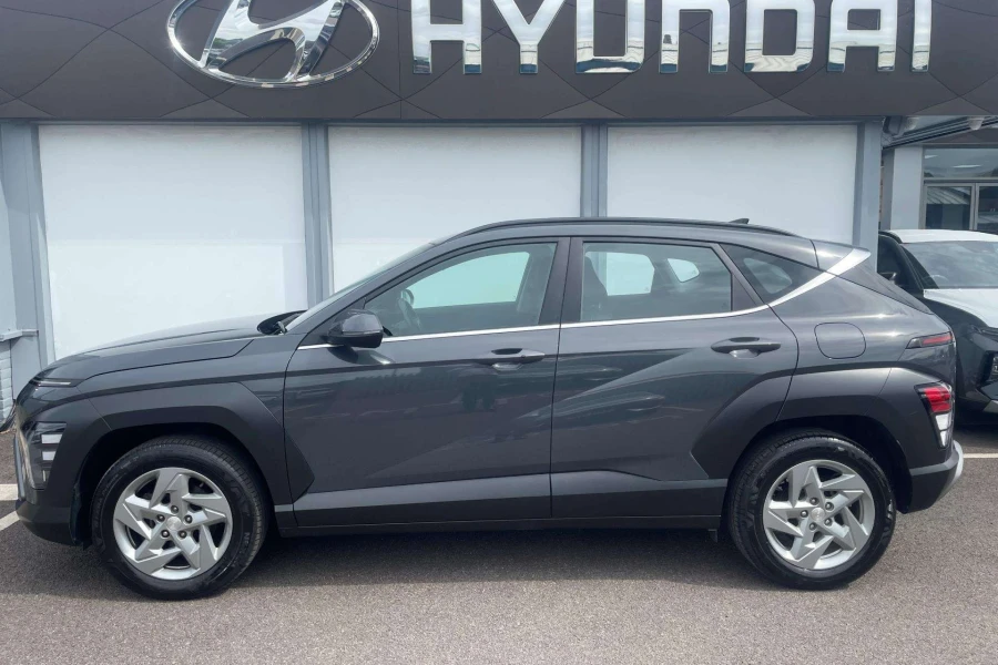 Vehicle Image - 2