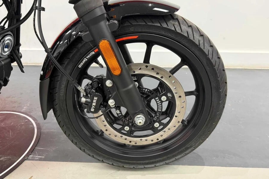 Vehicle Image - 3