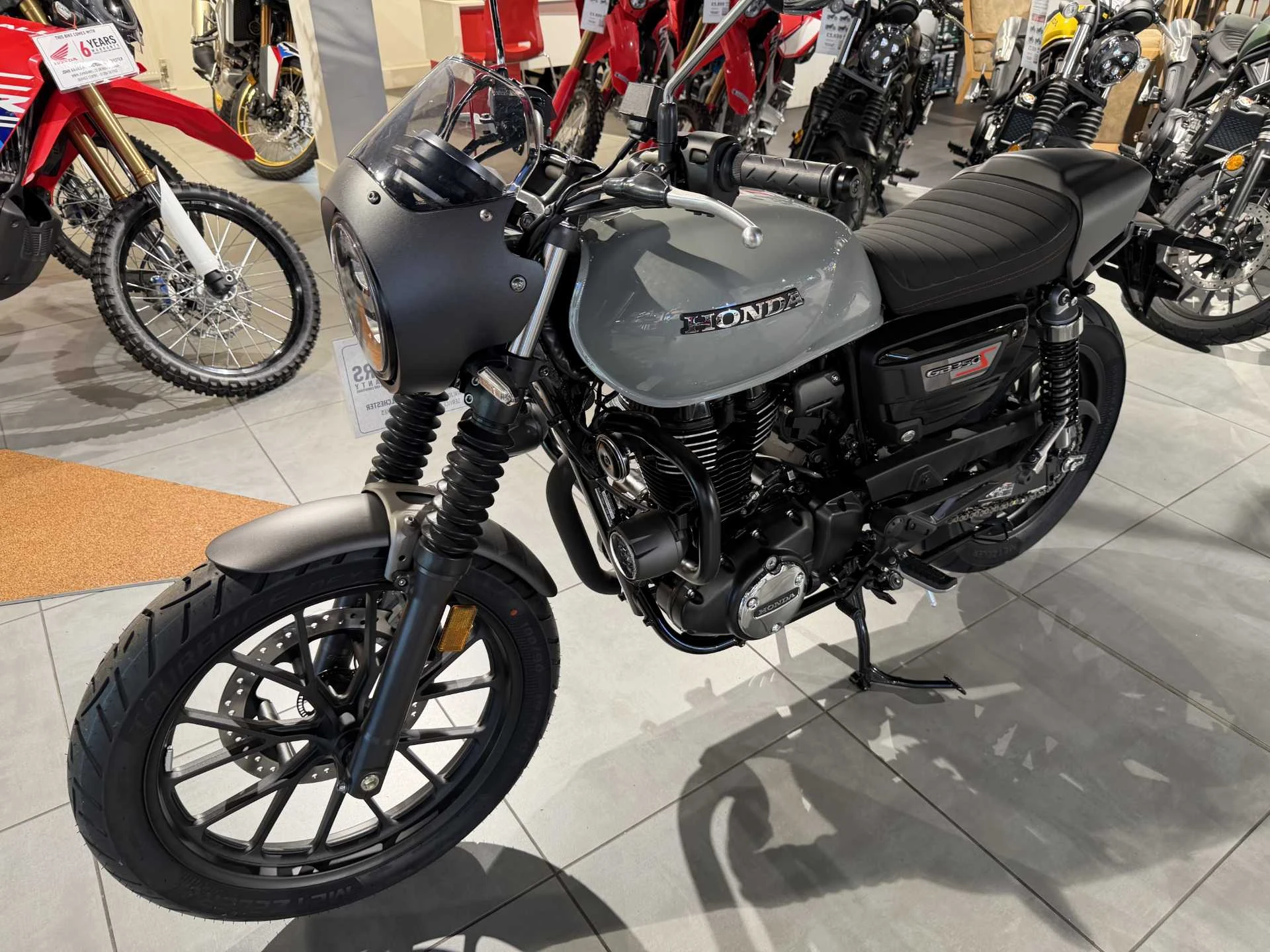 Vehicle image 6
