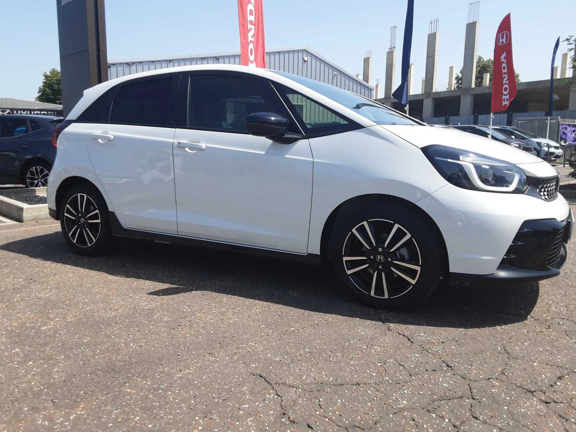Vehicle image 3