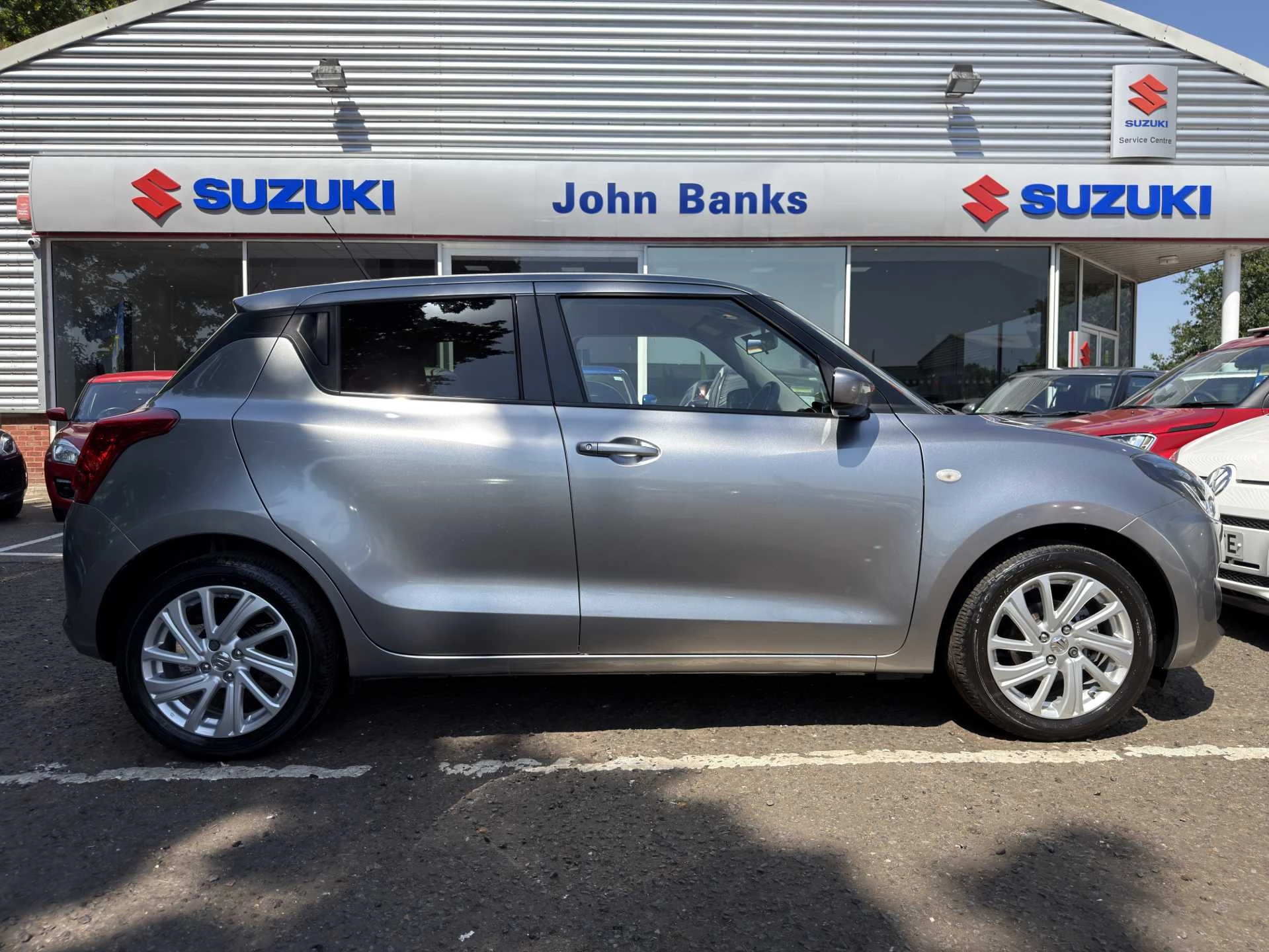 Vehicle image 5