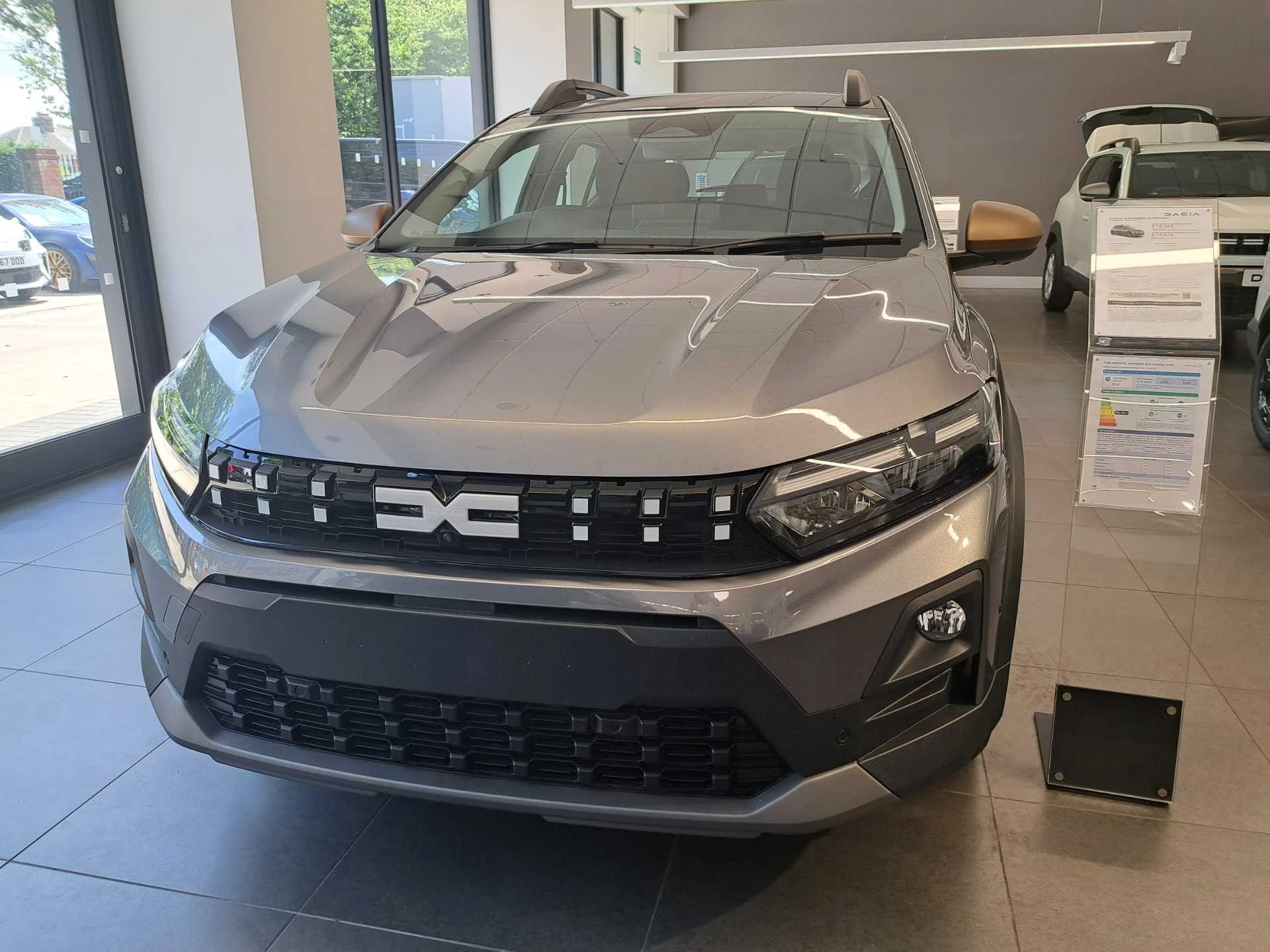 Vehicle image 6