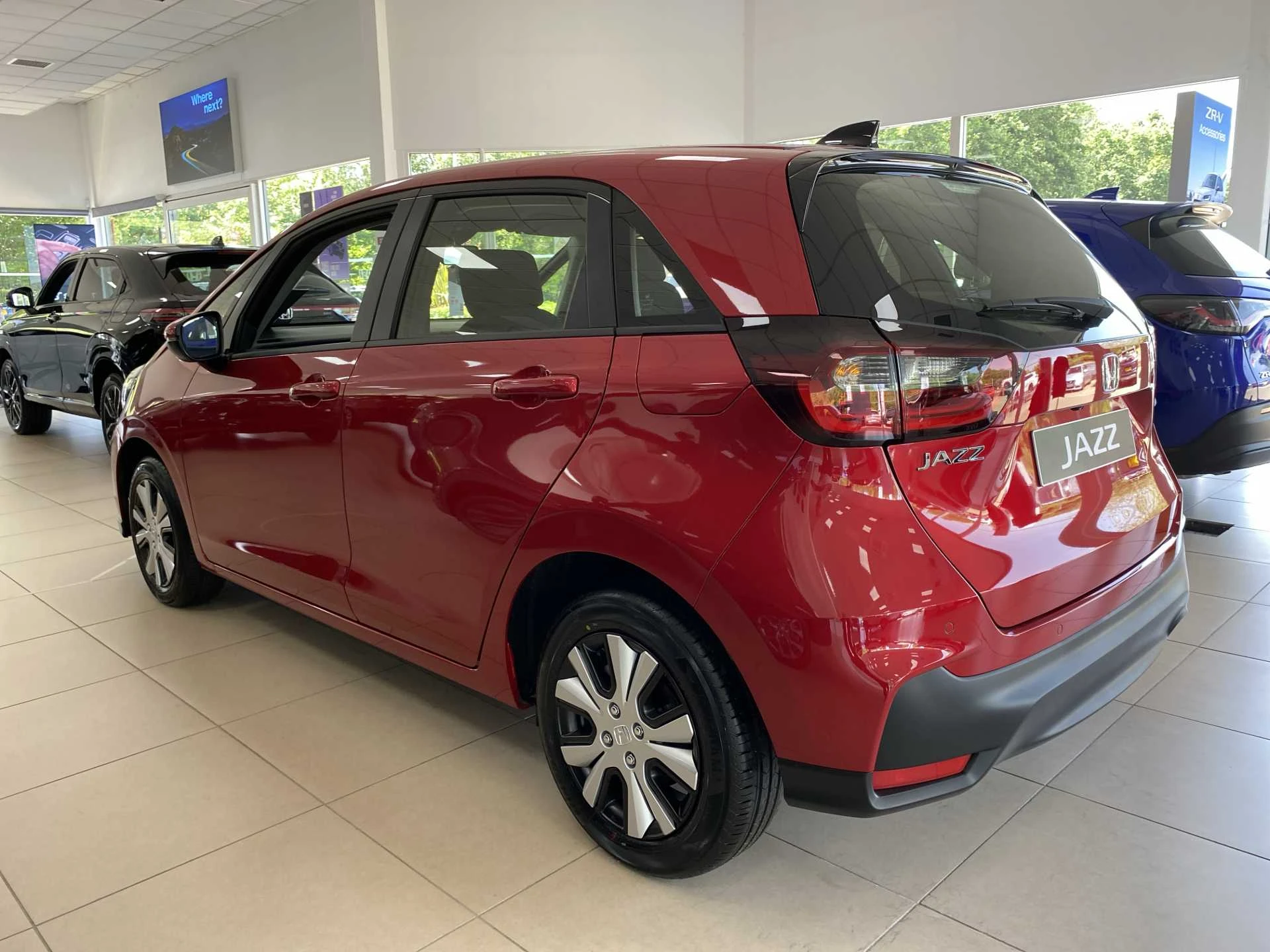 Vehicle image 5