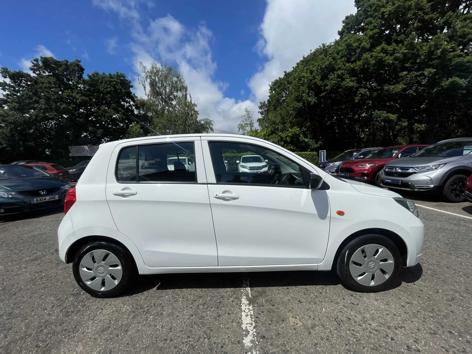 Vehicle image 5