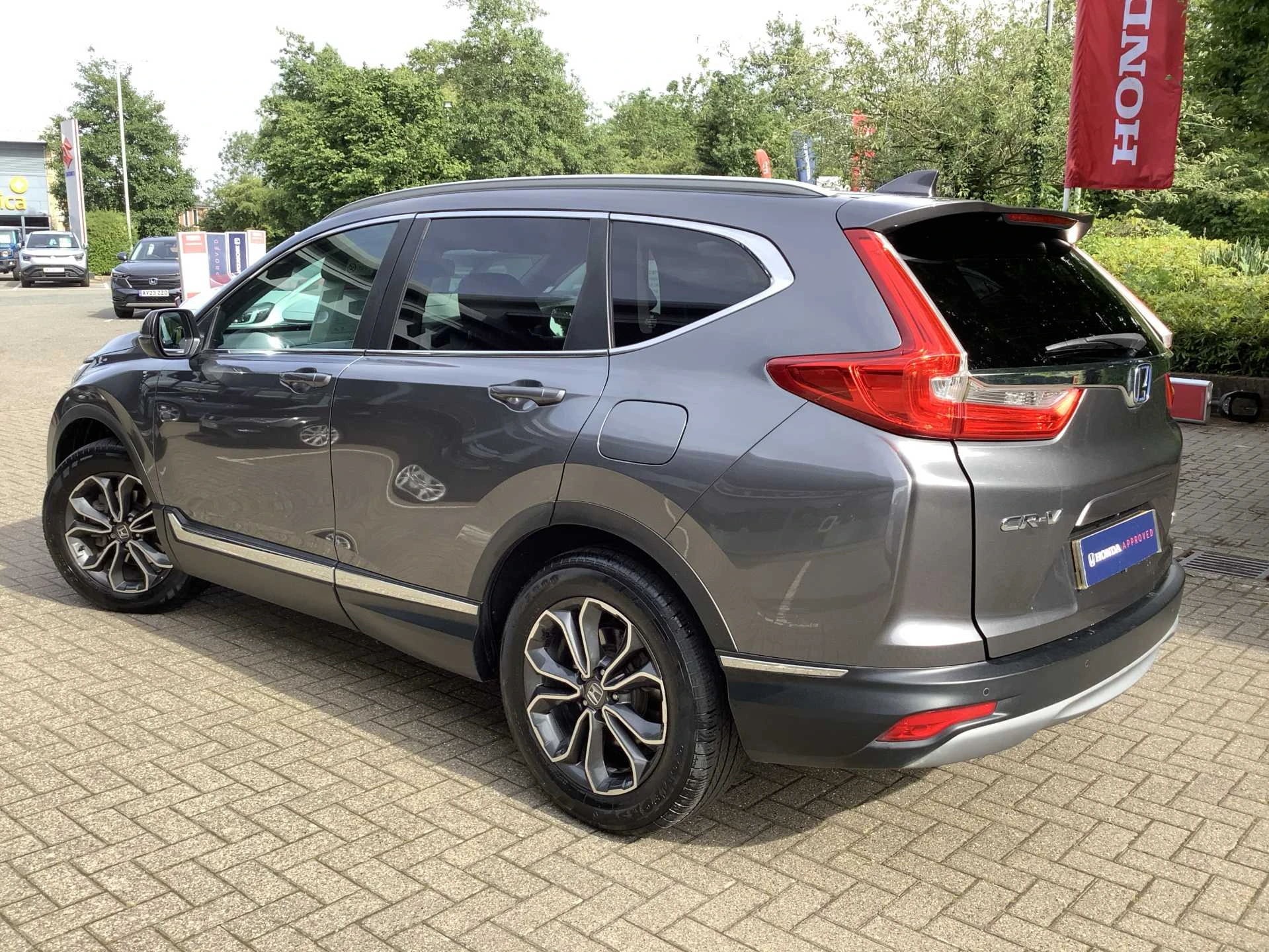 Vehicle image 5