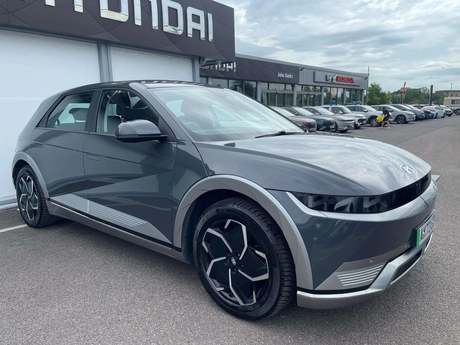 Vehicle image 5