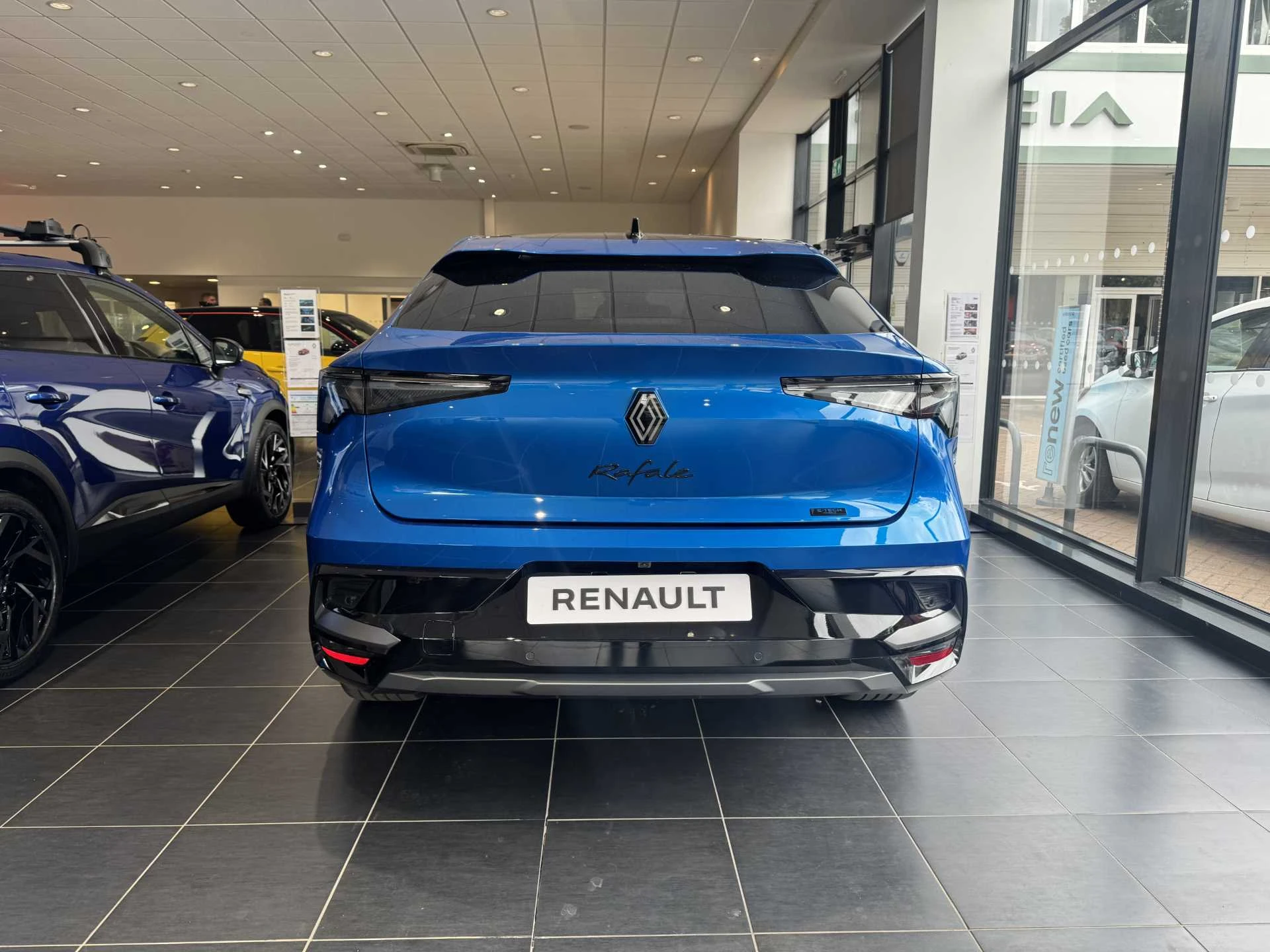 Vehicle image 6