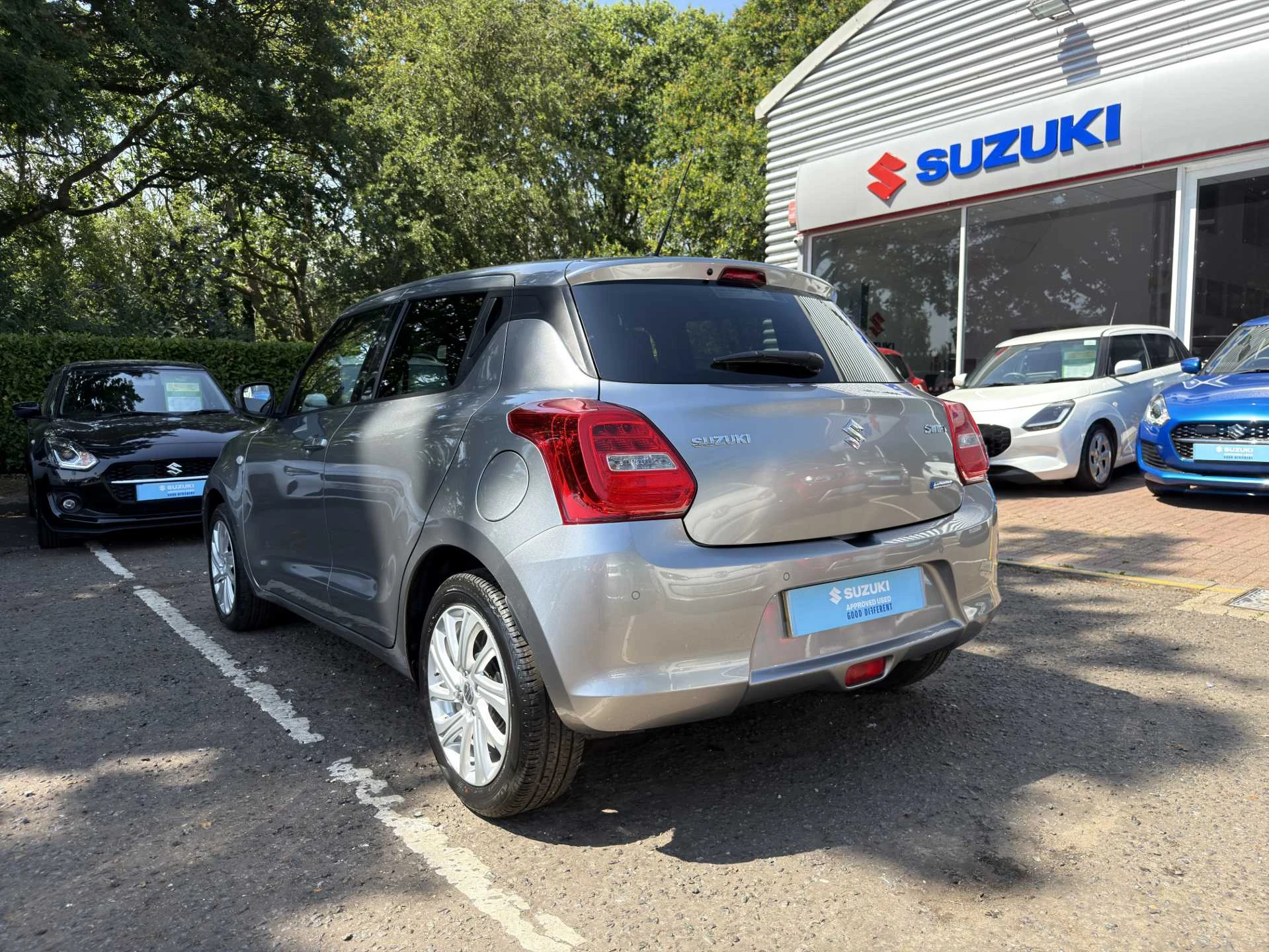Vehicle image 3