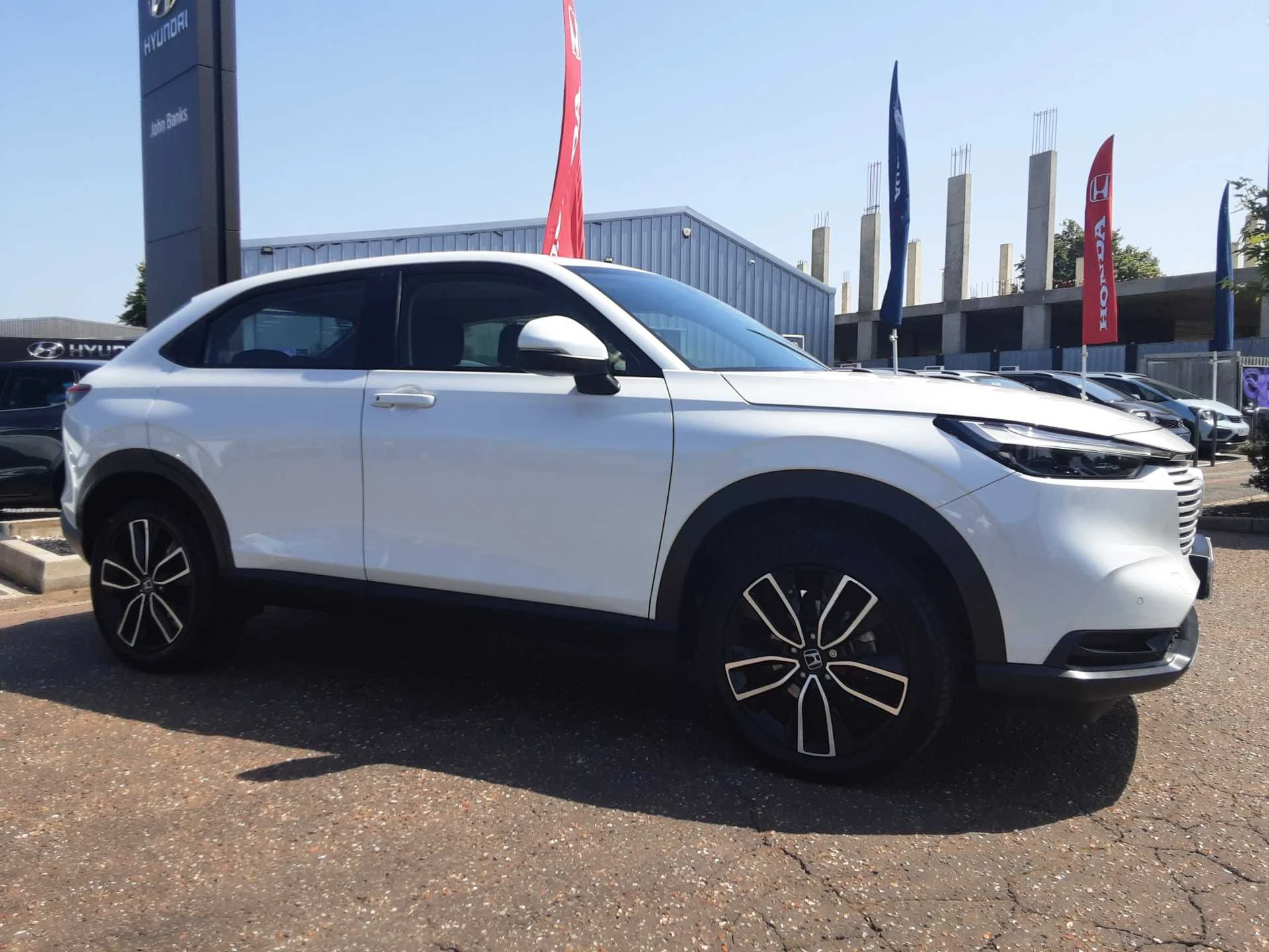 Vehicle image 3