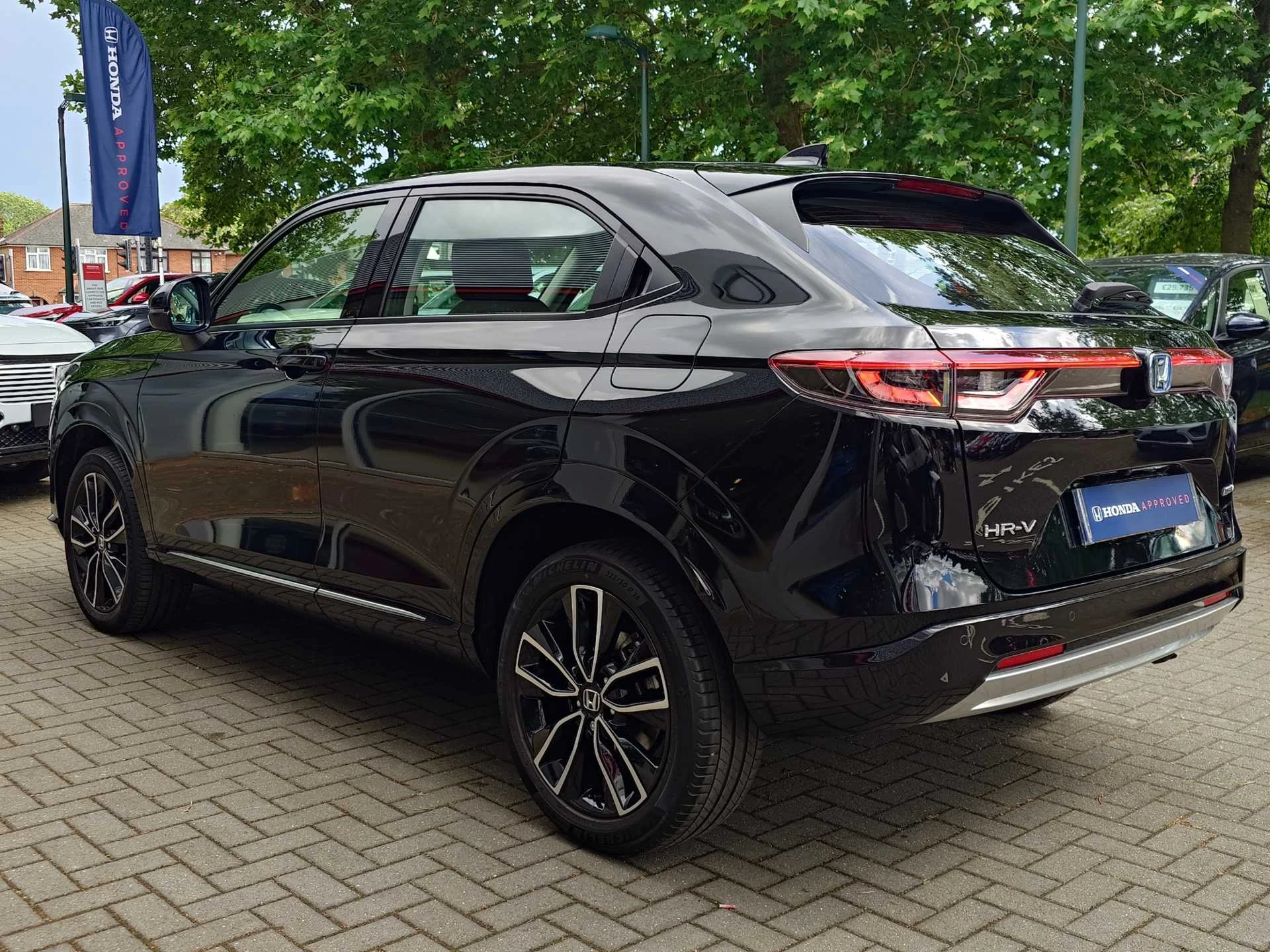 Vehicle image 3