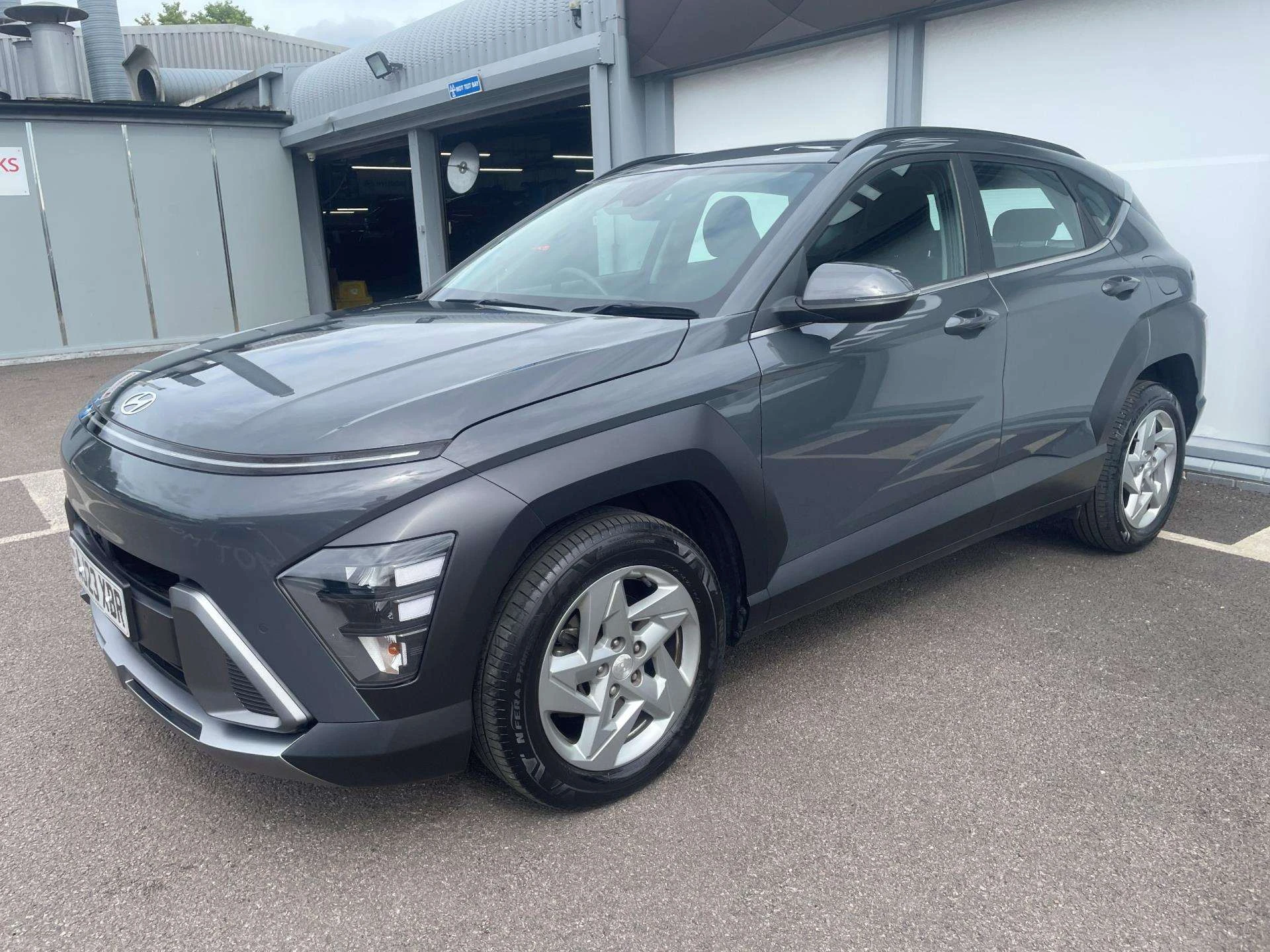 Vehicle image 6