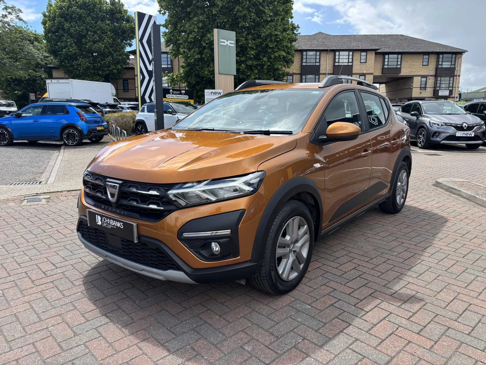 Vehicle image 7