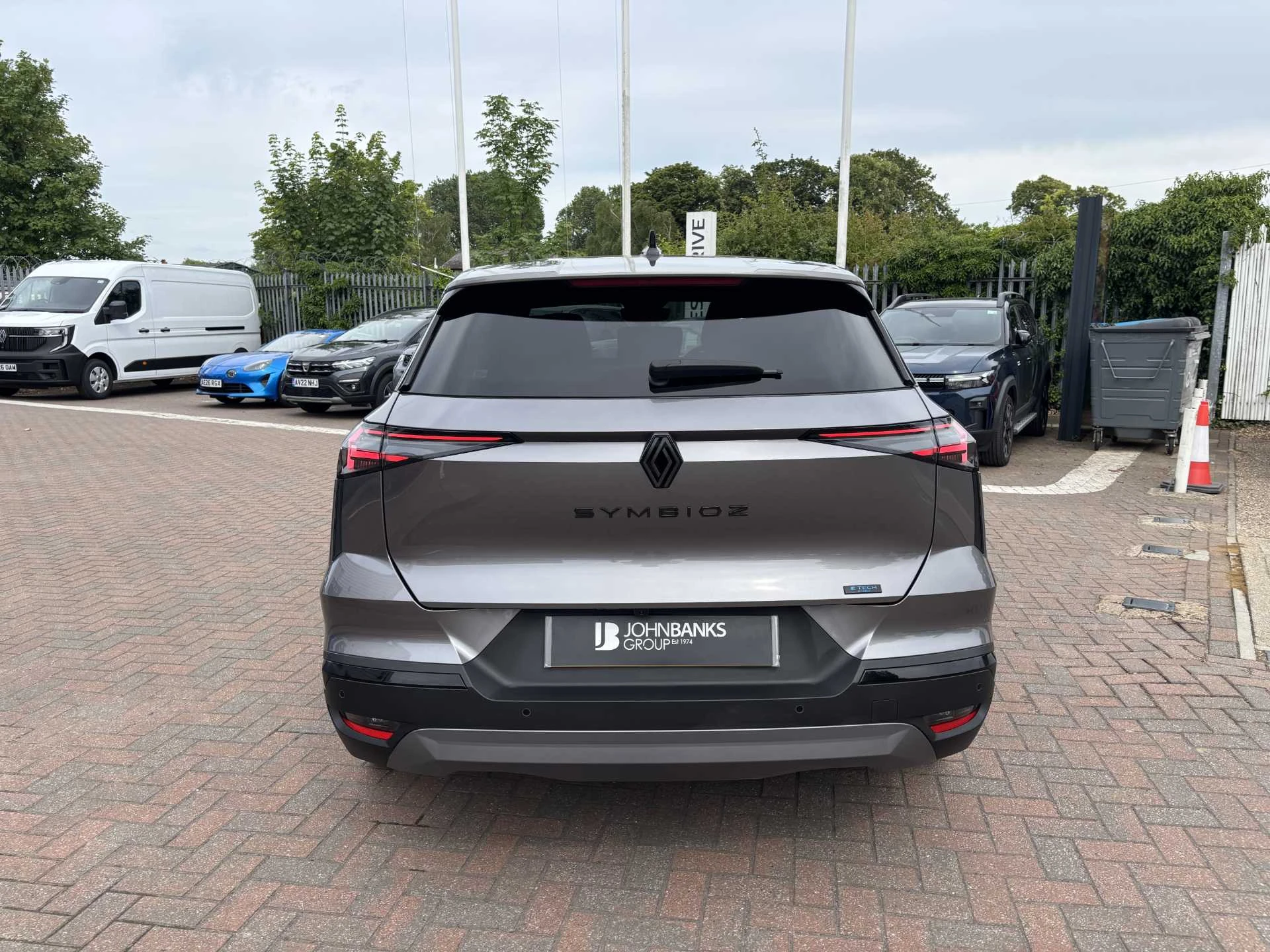 Vehicle image 3