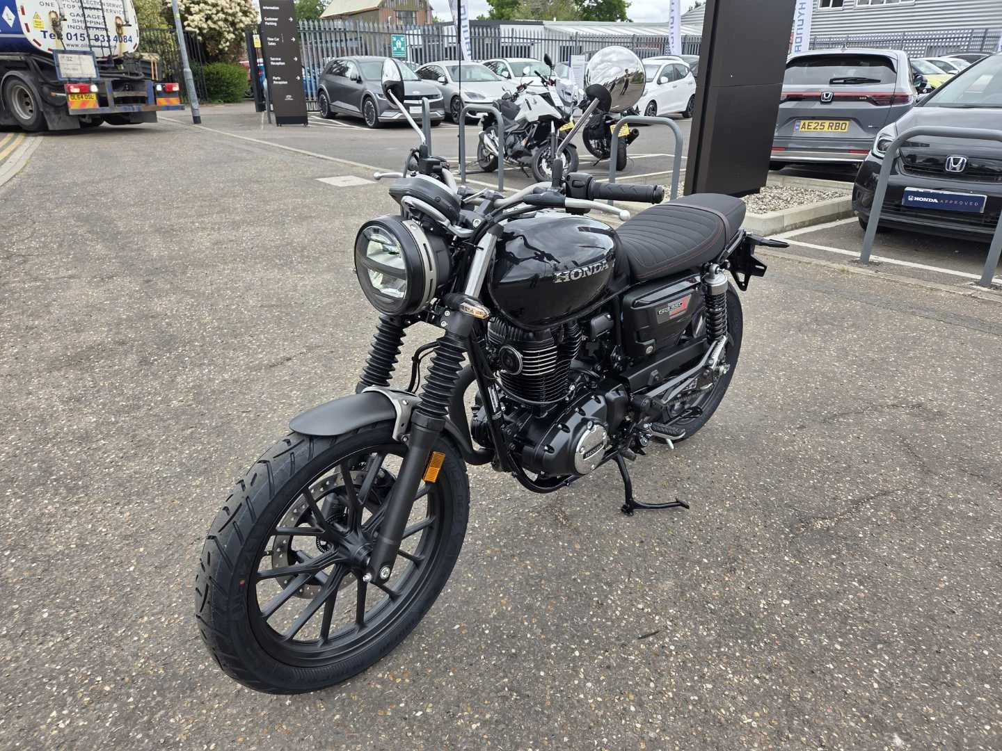 Vehicle image 7