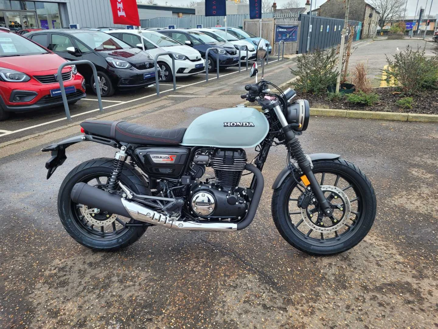 Vehicle image 2