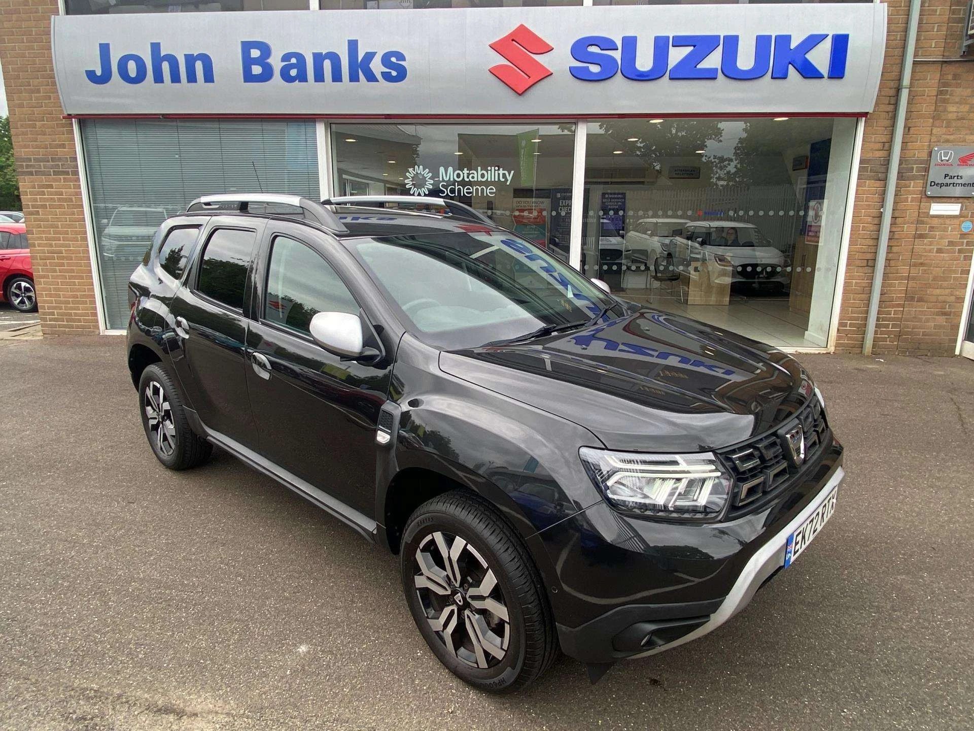 Vehicle image 3