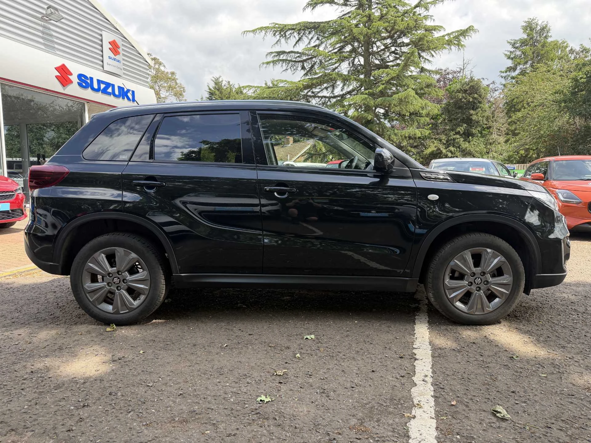Vehicle image 5